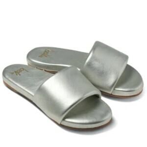Beek Baza Metallic Silver Slides 8
